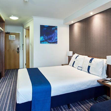 Holiday Inn Express Glenrothes By Ihg Екстер'єр фото