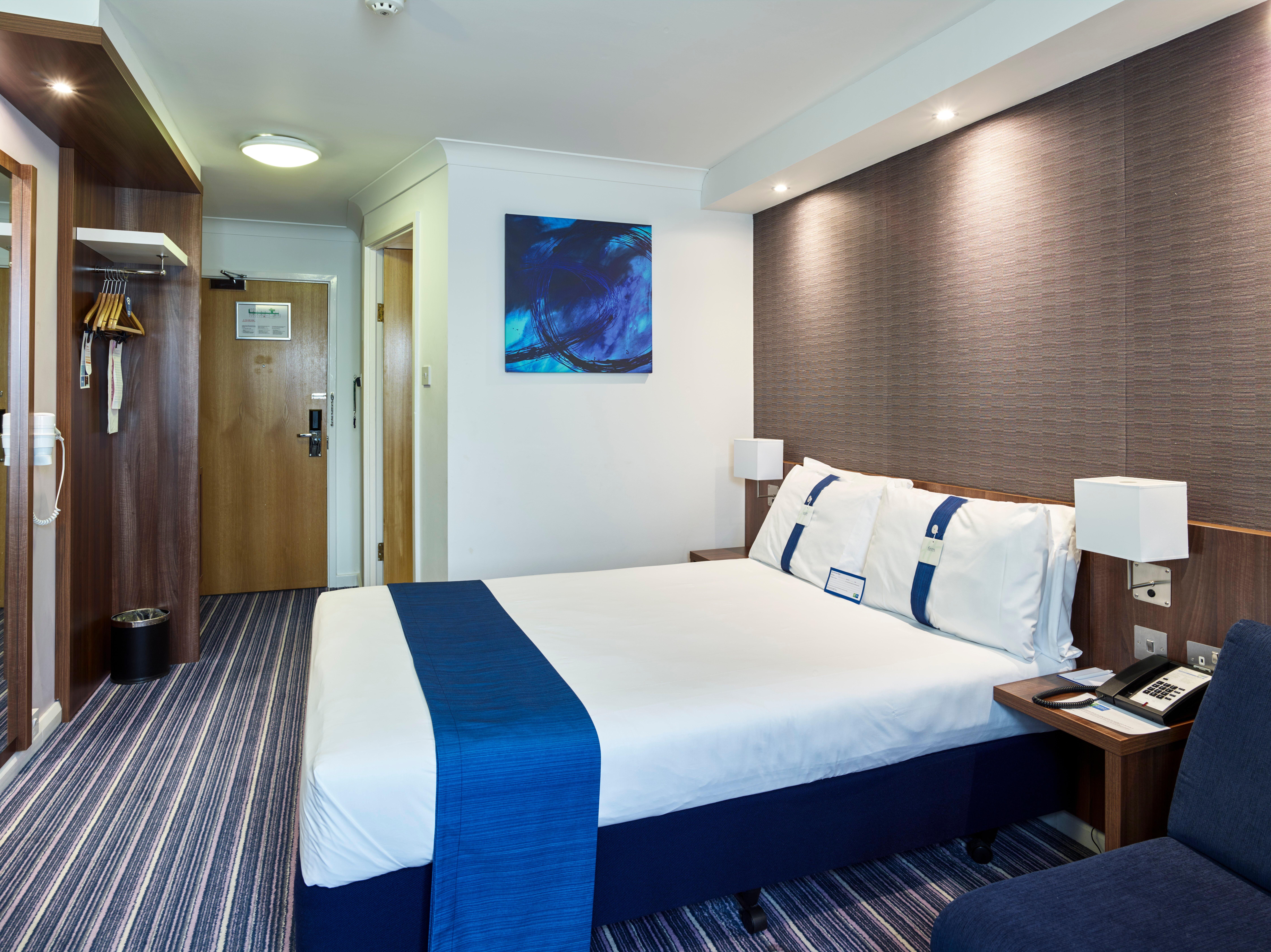 Holiday Inn Express Glenrothes By Ihg Екстер'єр фото