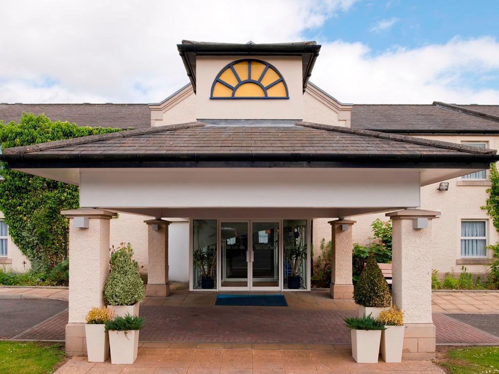 Holiday Inn Express Glenrothes By Ihg Екстер'єр фото