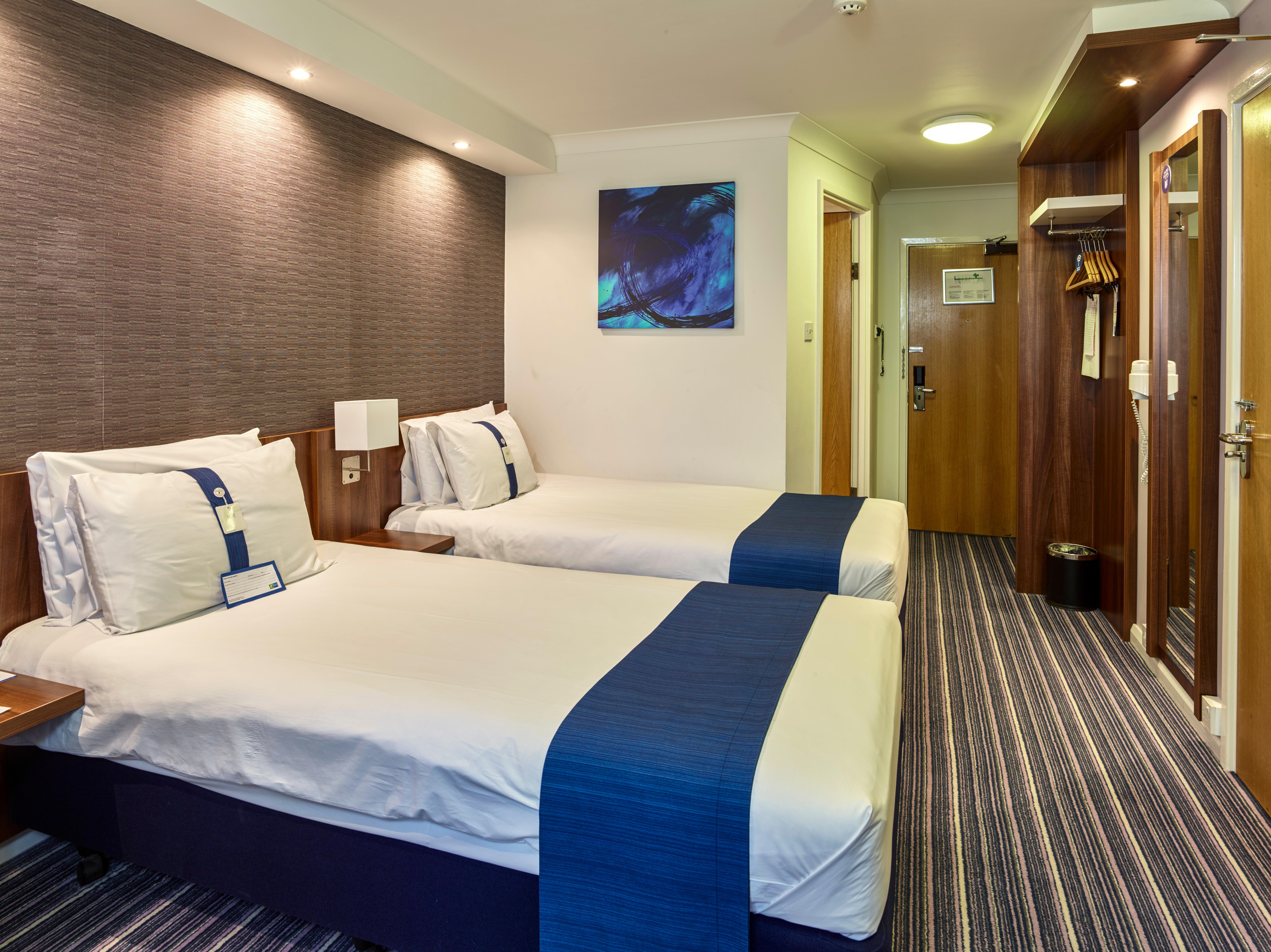 Holiday Inn Express Glenrothes By Ihg Екстер'єр фото