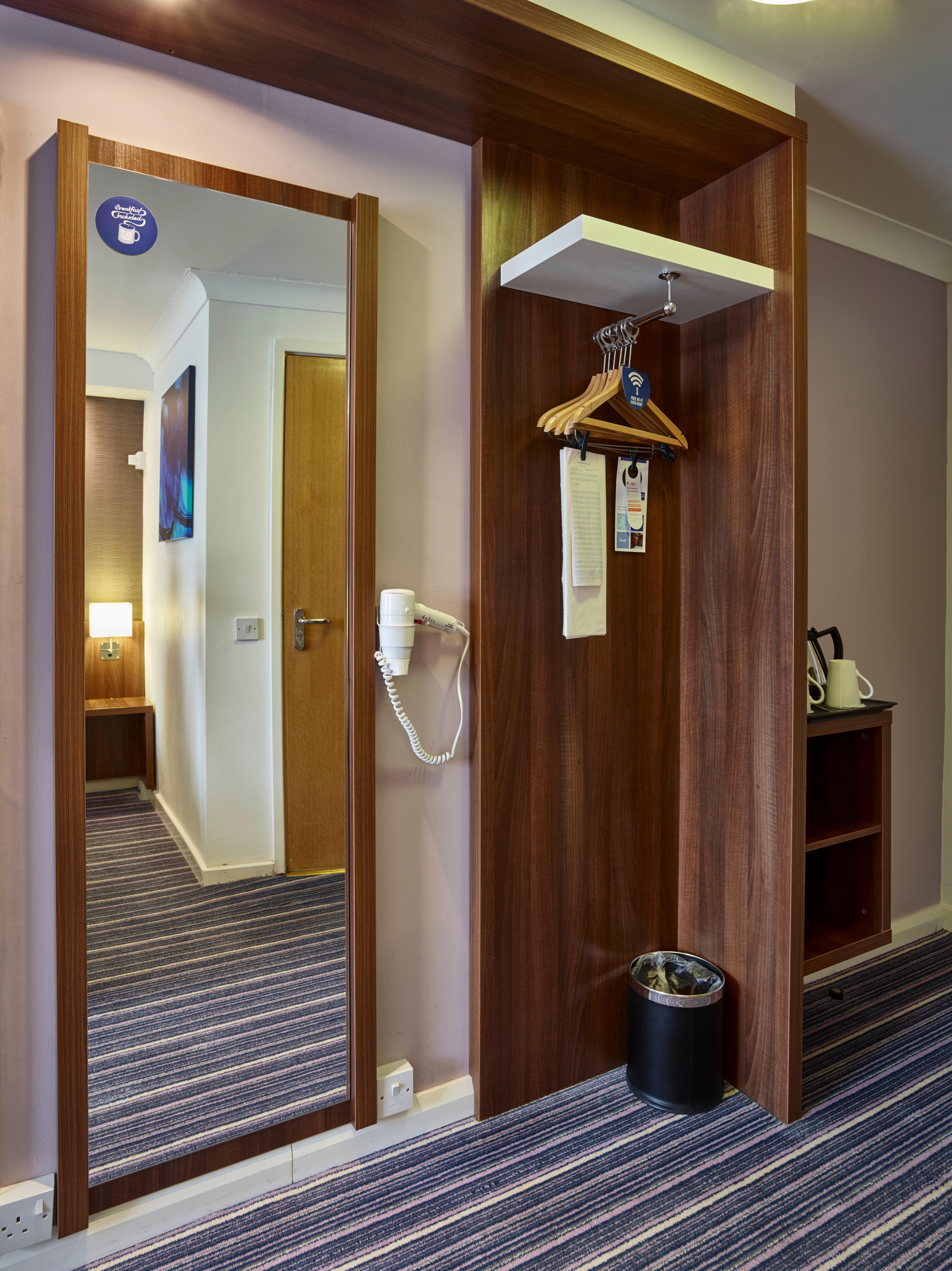 Holiday Inn Express Glenrothes By Ihg Екстер'єр фото