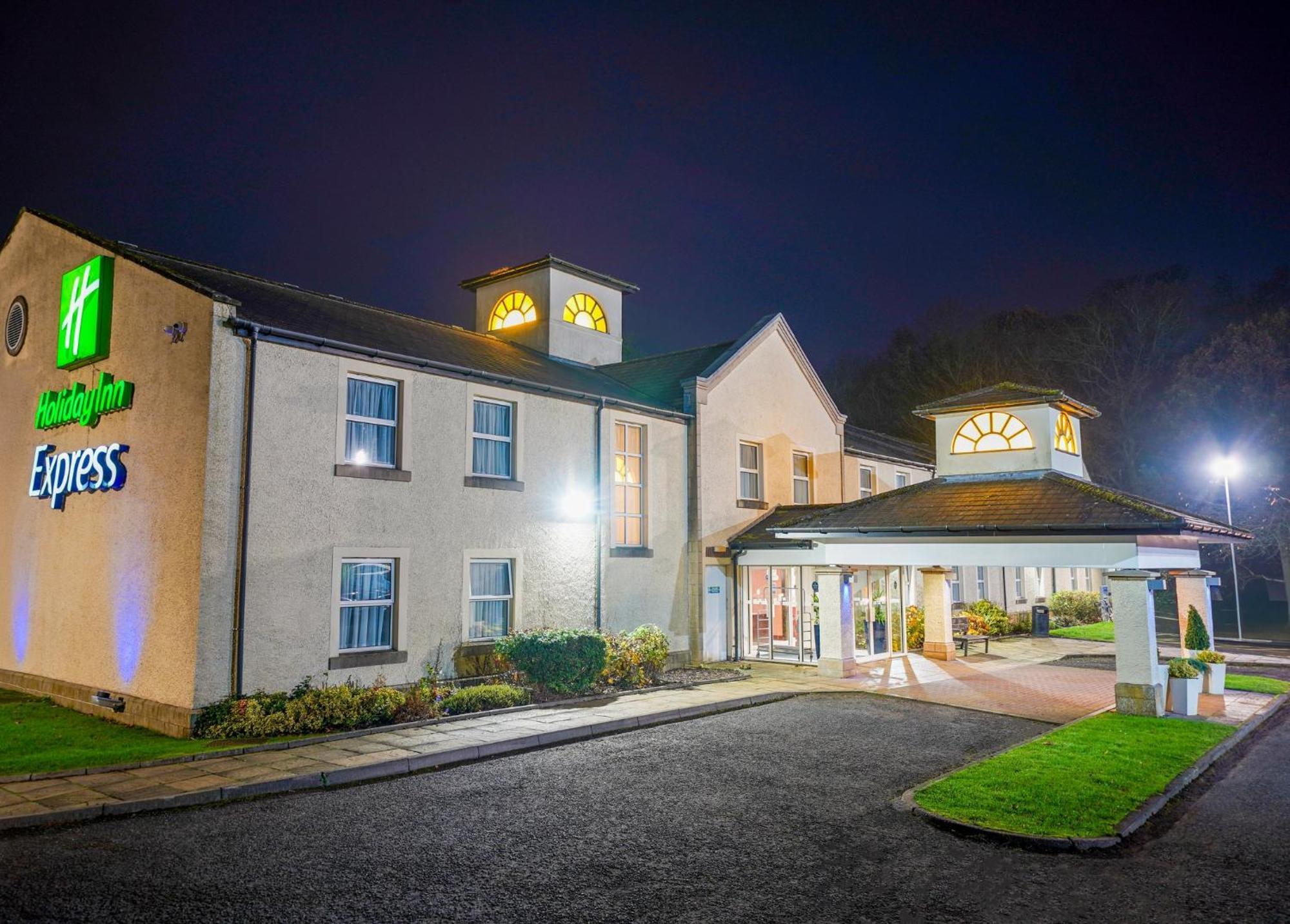 Holiday Inn Express Glenrothes By Ihg Екстер'єр фото