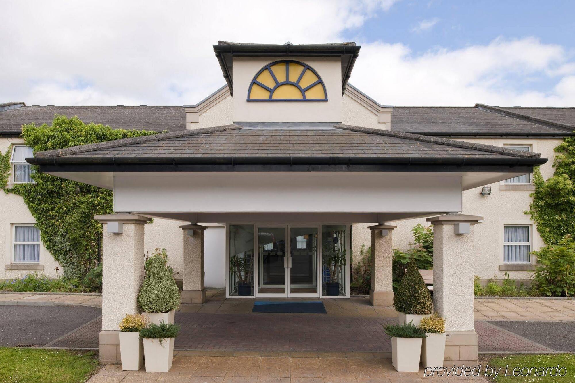Holiday Inn Express Glenrothes By Ihg Екстер'єр фото