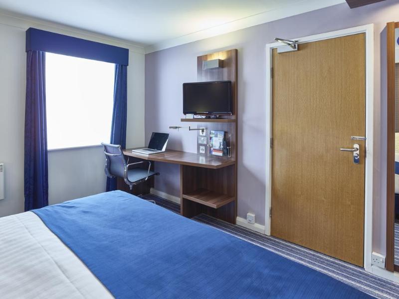 Holiday Inn Express Glenrothes By Ihg Екстер'єр фото